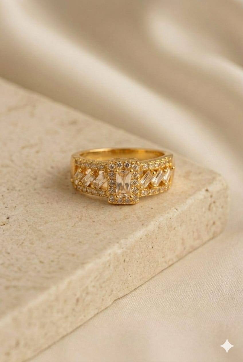 Classic Regal Square Ring (Gold)