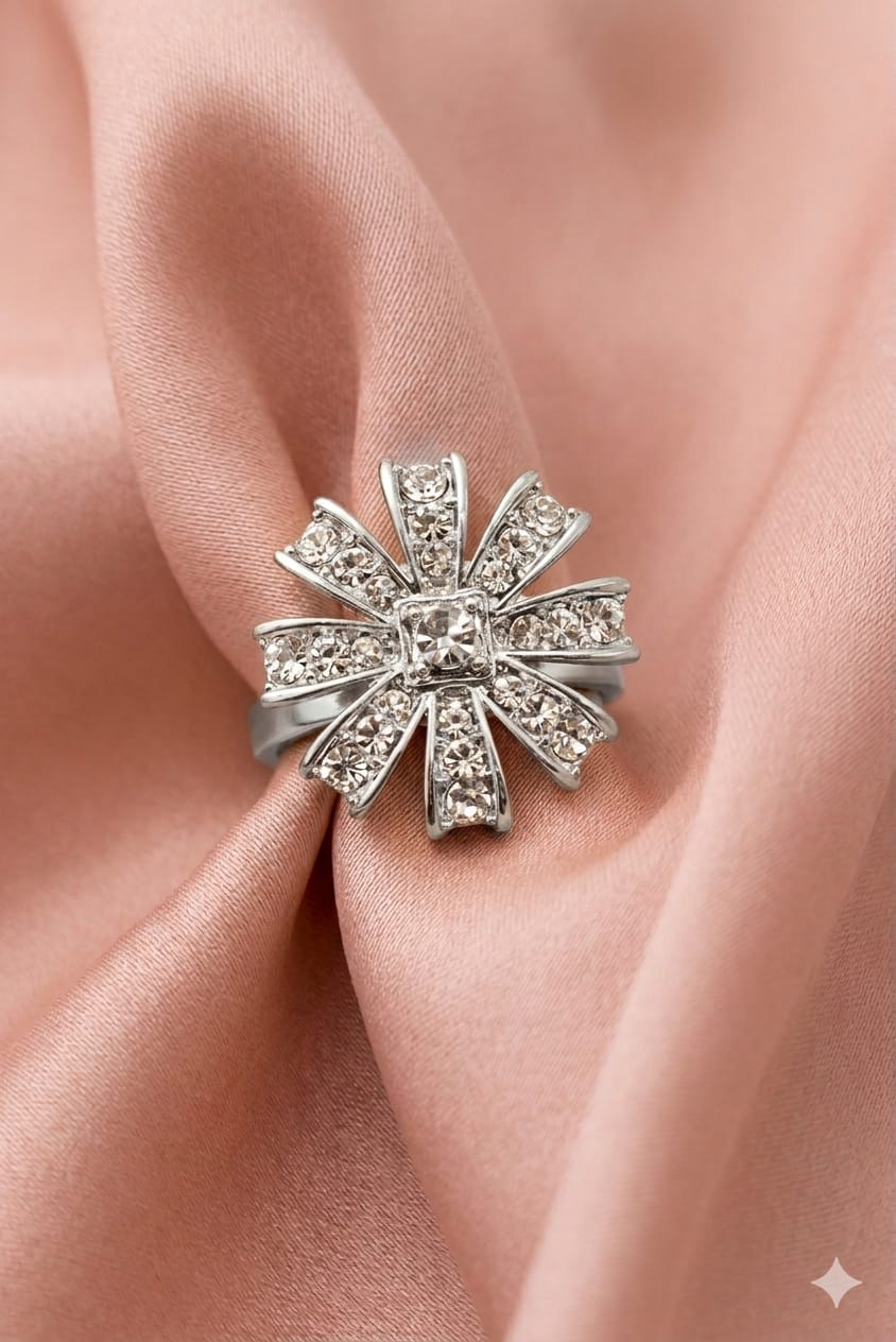 Vintage Starburst Statement Ring (Silver)