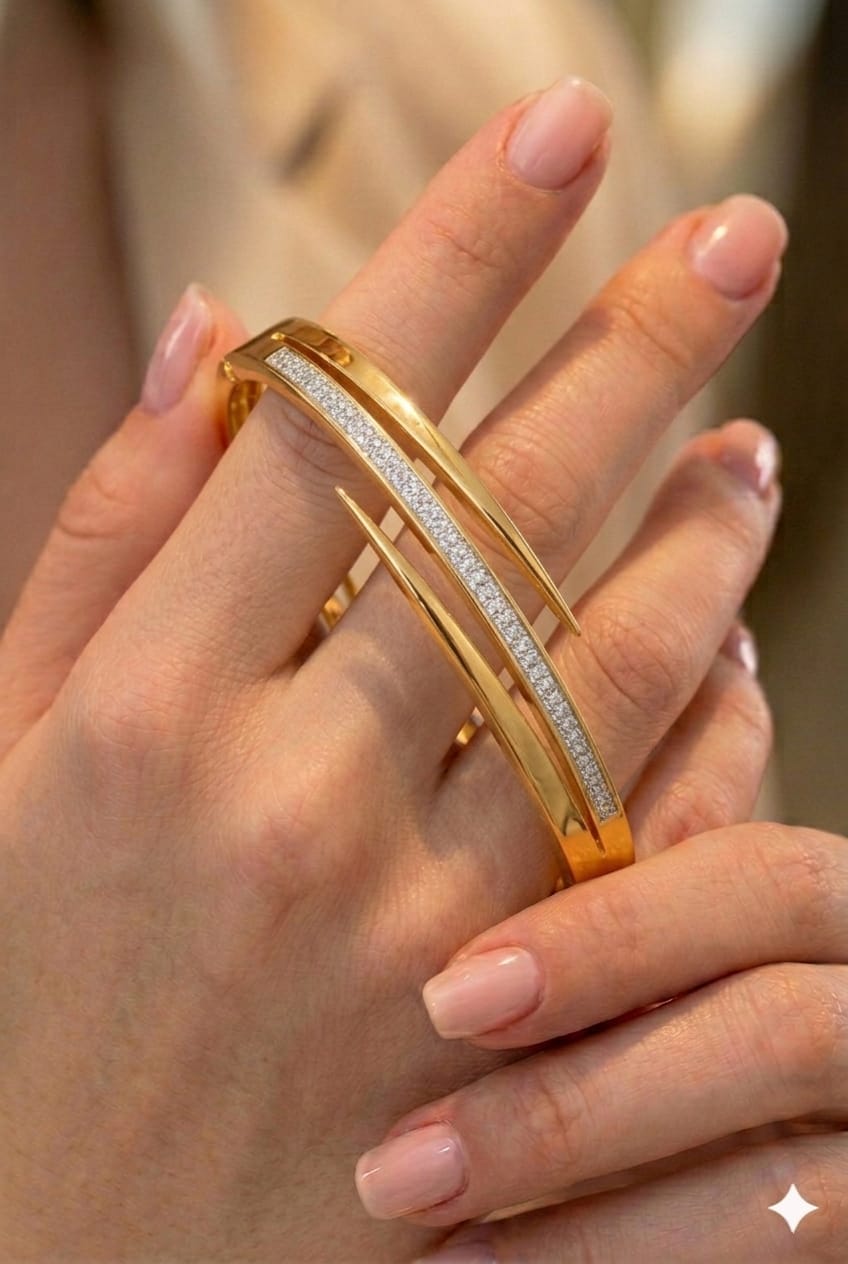 Modern Crystal Accent Bracelet (Gold)