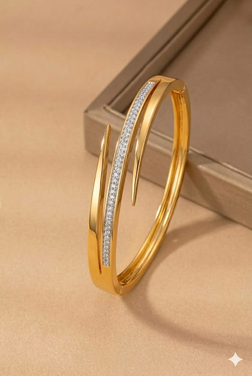 Modern Crystal Accent Bracelet (Gold)